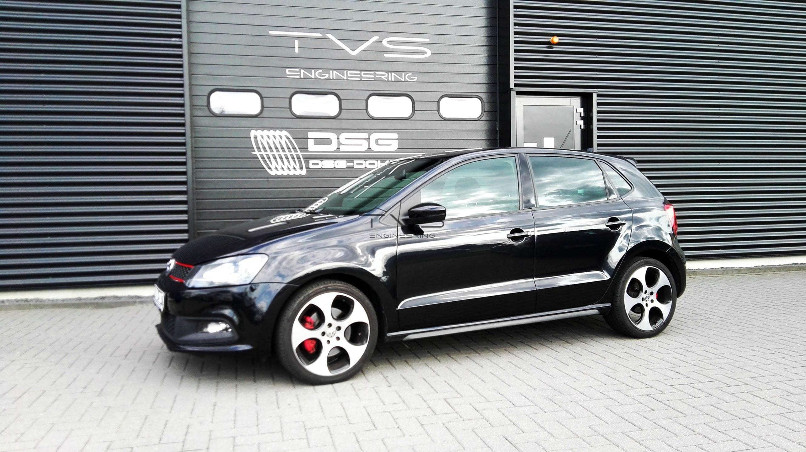 Volkswagen Golf 7R 2.0 TSI (2017) img 1